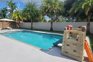 8826 NW 189th Terrace, Hialeah, FL 33018 - Photo 34
