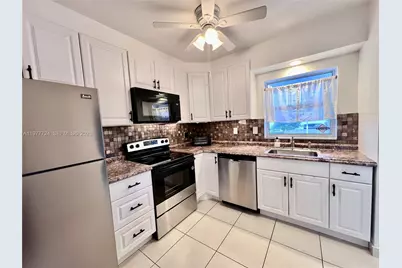 1400 NE 55th St #201, Fort Lauderdale, FL 33334 - Photo 2