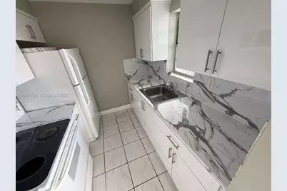 7105 W 13th Ave #301, Hialeah, FL 33014 - Photo 4