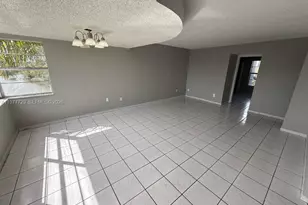 7105 W 13th Ave, Hialeah, FL 33014 - Photo 12