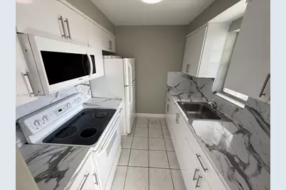 7105 W 13th Ave #301, Hialeah, FL 33014 - Photo 6