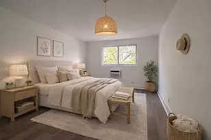 143 SW 9th St, Miami, FL 33130 - Photo 8