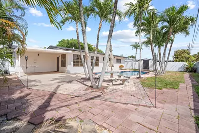 1100 W 53rd Ter, Hialeah, FL 33012 - Photo 34