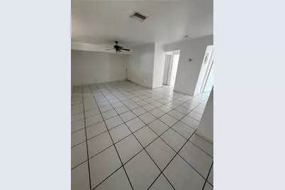 3021 NE 7th Ave, Pompano Beach, FL 33064 - Photo 8