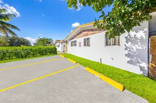 3021 NE 7th Ave, Pompano Beach, FL 33064 - Photo 4