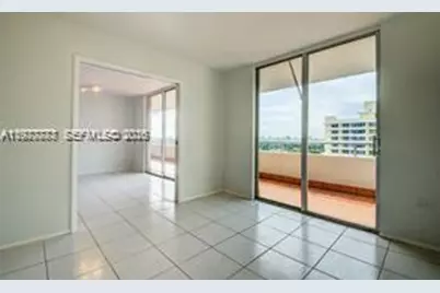 5555 Collins Ave #15W, Miami Beach, FL 33140 - Photo 16