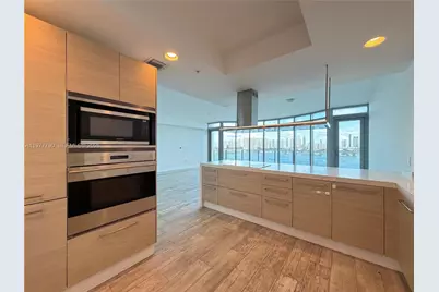 17111 Biscayne Blvd #1211, North Miami Beach, FL 33160 - Photo 10