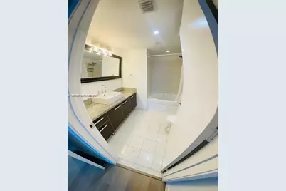 185 SW 7th St #1605, Miami, FL 33130 - Photo 12