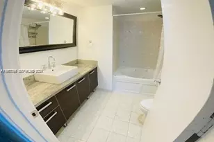 185 SW 7th St, Miami, FL 33130 - Photo 12