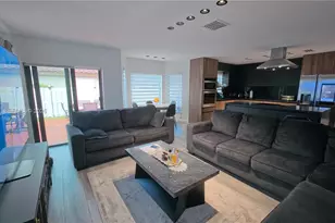 18197 SW 4th Ct, Pembroke Pines, FL 33029 - Photo 10