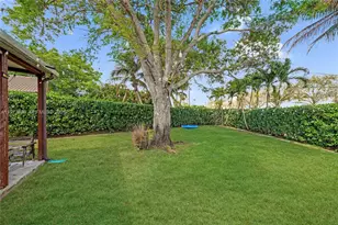 1410 SW 106th Terrace, Davie, FL 33324 - Photo 10