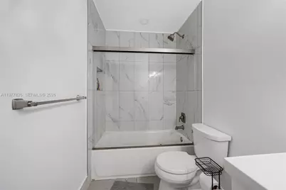 1410 SW 106th Ter, Davie, FL 33324 - Photo 16