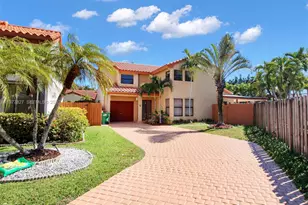 10031 SW 147th Pl, Miami, FL 33196 - Photo 2