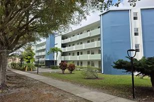 1351 NE 191st St, Miami, FL 33179 - Photo 32