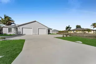 614 SW 3rd Ct, Cape Coral, FL 33991 - Photo 4