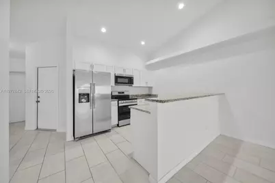 614 SW 3rd Ct #614, Cape Coral, FL 33991 - Photo 10