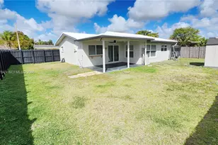 8116 NW 72nd Ave, Tamarac, FL 33321 - Photo 4