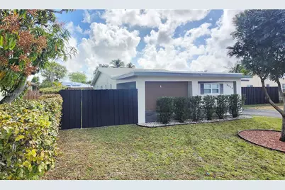 8116 NW 72nd Ave, Tamarac, FL 33321 - Photo 2