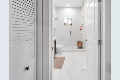14486 SW 158th Pl, Miami, FL 33196 - Photo 4