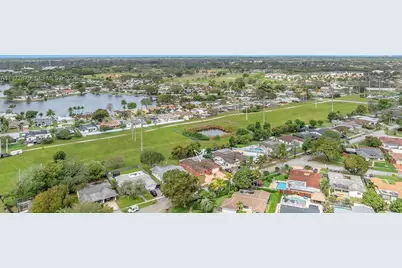 2030 NW 91st Ter, Pembroke Pines, FL 33024 - Photo 50