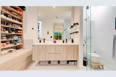 545 SW 11th St #105, Miami, FL 33129 - Photo 30