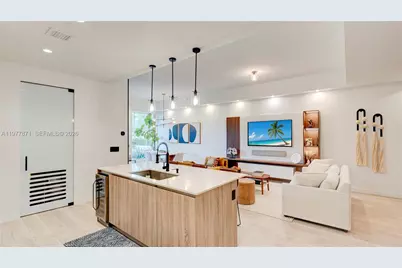 545 SW 11th St #105, Miami, FL 33129 - Photo 18