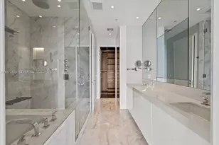 460 NE 28th St, Miami, FL 33137 - Photo 14