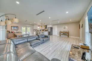 9104 SW 180th St, Palmetto Bay, FL 33157 - Photo 12