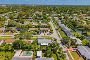 9104 SW 180th St, Palmetto Bay, FL 33157 - Photo 32