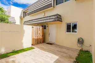 8329 SW 137th Ave, Miami, FL 33183 - Photo 2
