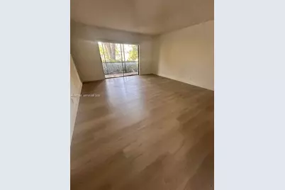 709 Gardens Dr #102, Pompano Beach, FL 33069 - Photo 6