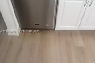 709 Gardens Dr, Pompano Beach, FL 33069 - Photo 4