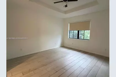 12350 S Village Cir, Davie, FL 33325 - Photo 10