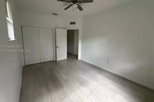 12350 S Village Cir, Davie, FL 33325 - Photo 12