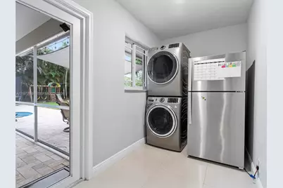 5620 SW 9th St, Plantation, FL 33317 - Photo 38