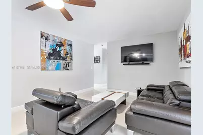 5620 SW 9th St, Plantation, FL 33317 - Photo 4