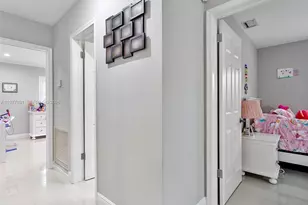 5620 SW 9th St, Plantation, FL 33317 - Photo 22