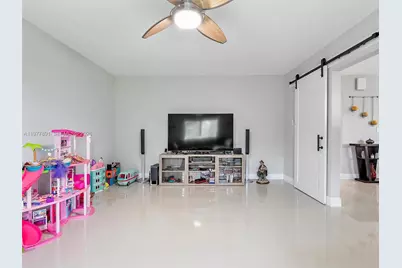 5620 SW 9th St, Plantation, FL 33317 - Photo 18