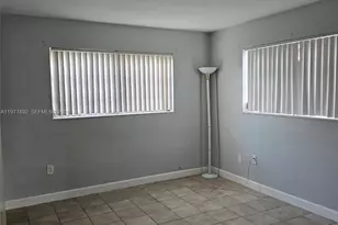 7570 SW 82nd St, Miami, FL 33143 - Photo 10