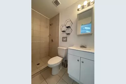 118 NW 24th St, Miami, FL 33127 - Photo 16