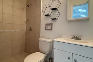 118 NW 24th St, Miami, FL 33127 - Photo 16