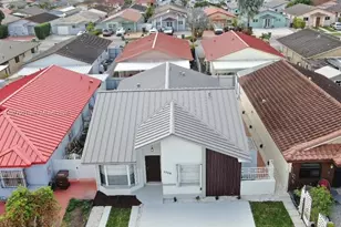 2566 W 73rd Pl, Hialeah, FL 33016 - Photo 1