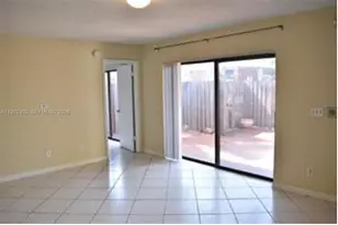 8392 S Coral Cir, North Lauderdale, FL 33068 - Photo 10