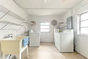 192 SW 62nd Terrace, Plantation, FL 33317 - Photo 44