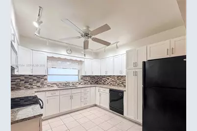 192 SW 62nd Ter, Plantation, FL 33317 - Photo 18