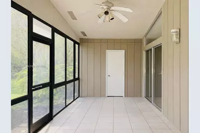 614 Woodgate Cir #C, Sunrise, FL 33326 - Photo 4