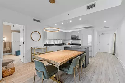 1010 Brickell Ave #4009, Miami, FL 33131 - Photo 8