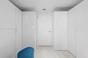 1010 Brickell Ave, Miami, FL 33131 - Photo 12