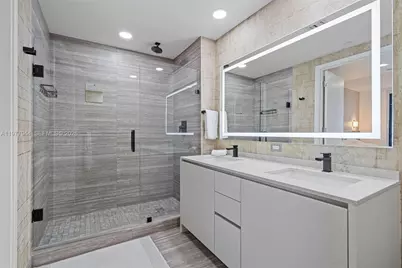 1010 Brickell Ave #4009, Miami, FL 33131 - Photo 14