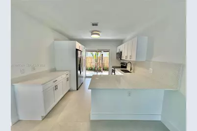 12125 NE 7th Ave, North Miami, FL 33161 - Photo 4